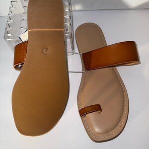 Universal Tan Leather Toe Ring Sandals